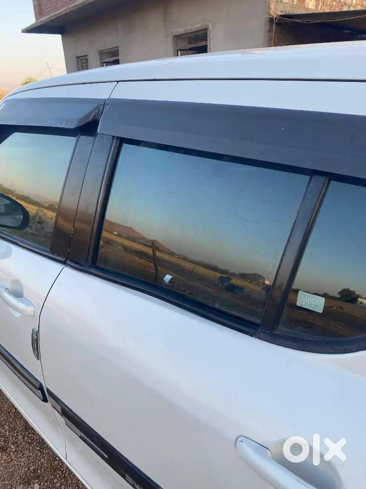 Maruti Suzuki Swift 2015 Diesel 98505 Km Driven