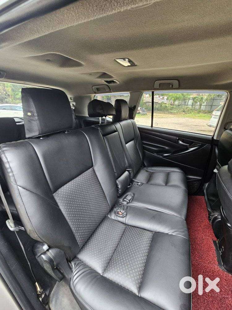 Toyota Innova Crysta 2.4 G Mt 8s, 2022, Diesel