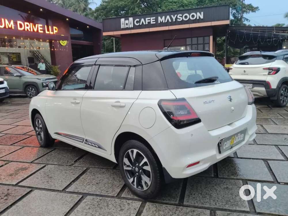 Maruti Suzuki Swift Zxi Plus Dual Tone, 2024, Petrol