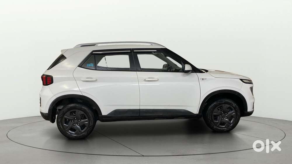 Hyundai Venue [2022-ongoing] 1.2 S, 2023, Petrol