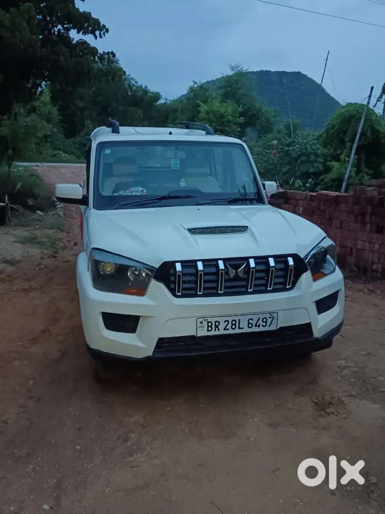 Mahindra Scorpio 04/04/2016