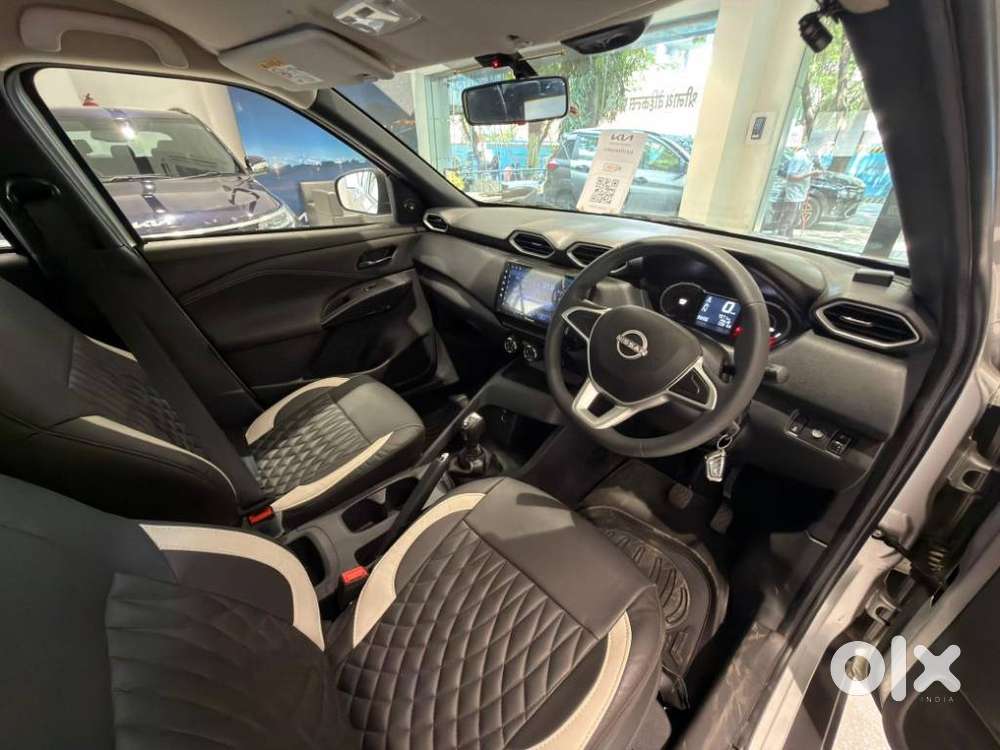 Nissan Magnite Kuro Edition Petrol Amt, 2025, Petrol