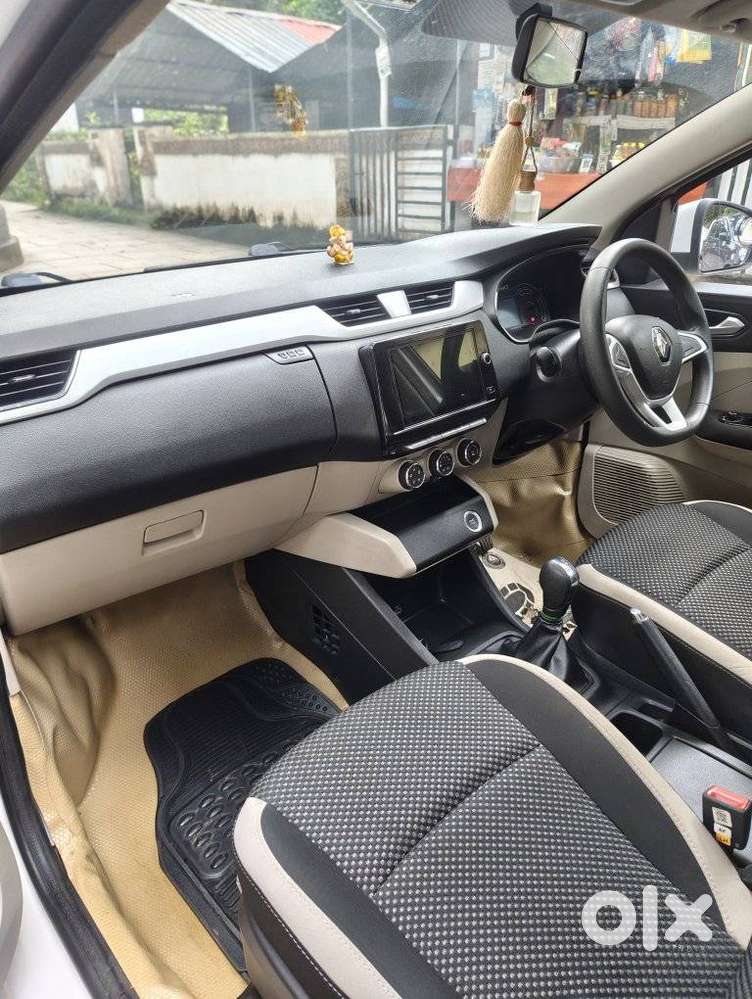 Renault Triber Rxz, 2020, Petrol