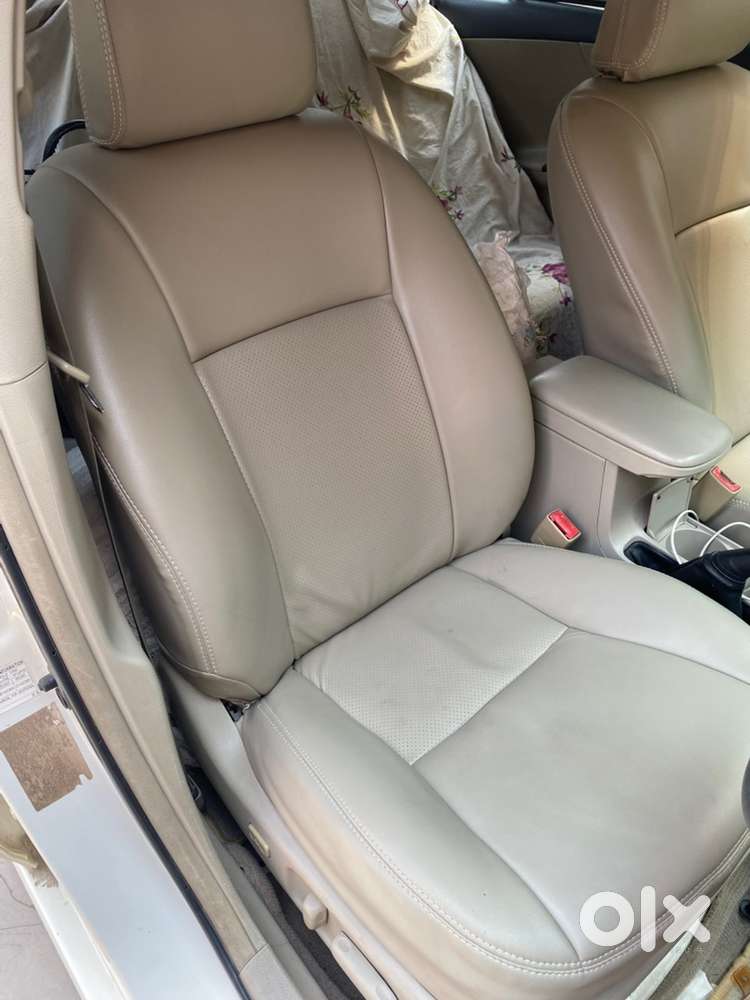 Toyota Corolla Altis 2011