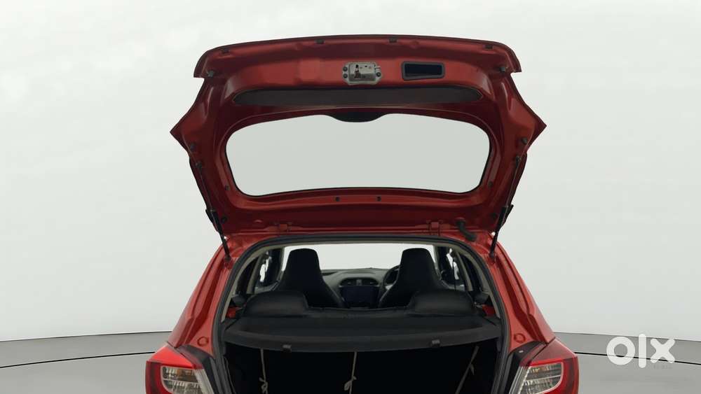 Tata Tiago 1.2 Revotron Xt, 2016, Petrol