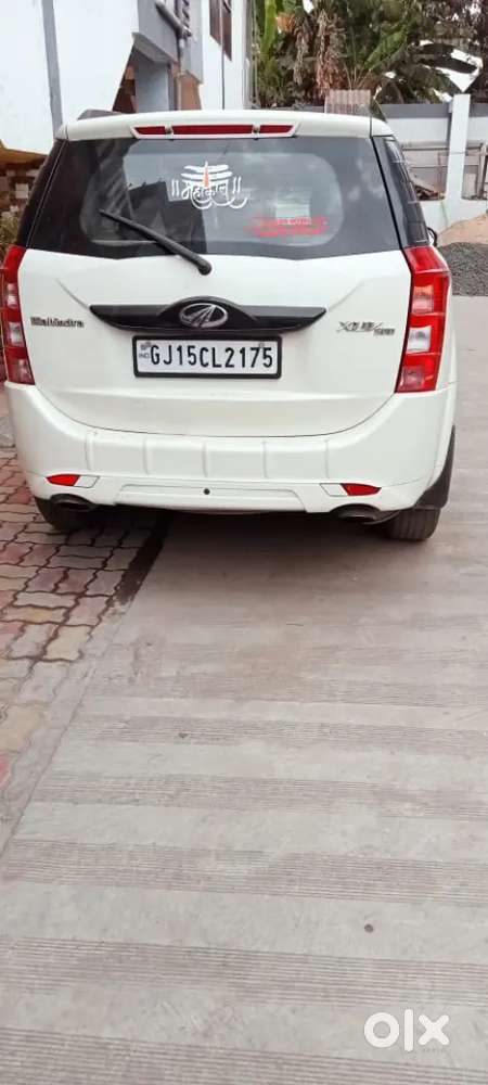 Mahindra Xuv500 2016 Diesel 106000 Km Driven