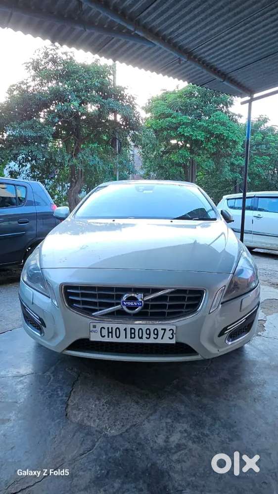 Volvo S60 D5 2012 ( Read Discription )