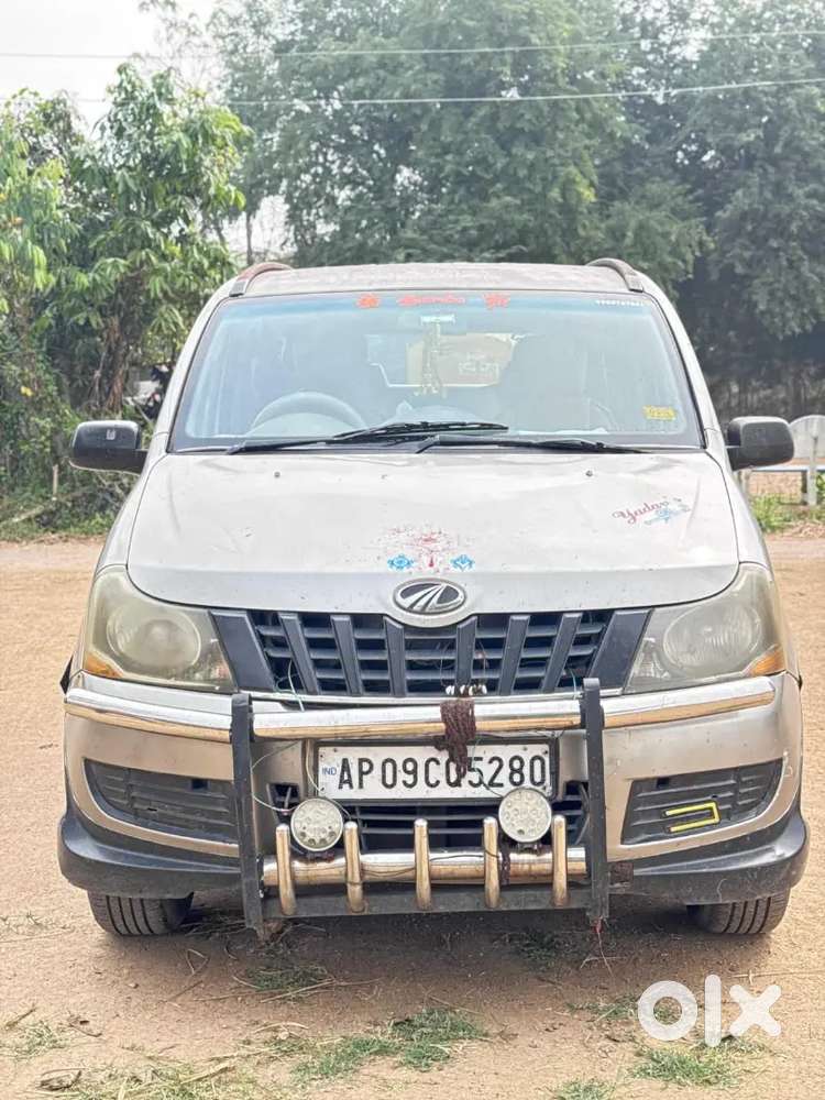Mahindra Xylo 2013