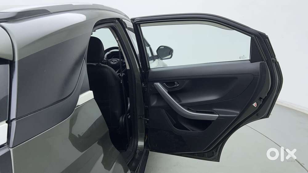 Tata Nexon 1.2 Revotron Xm (s), 2023, Petrol