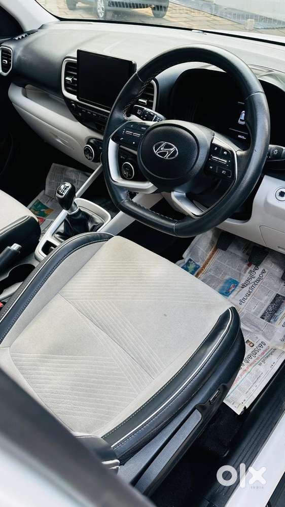 Hyundai Venue Sx (o) Mt 1.5 Diesel, 2022, Diesel