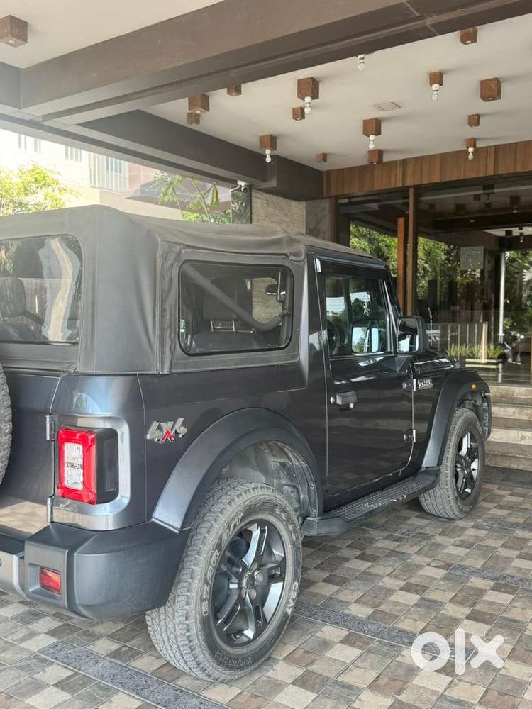 Mahindra Thar Lx 4-str Convertible At, 2022, Petrol