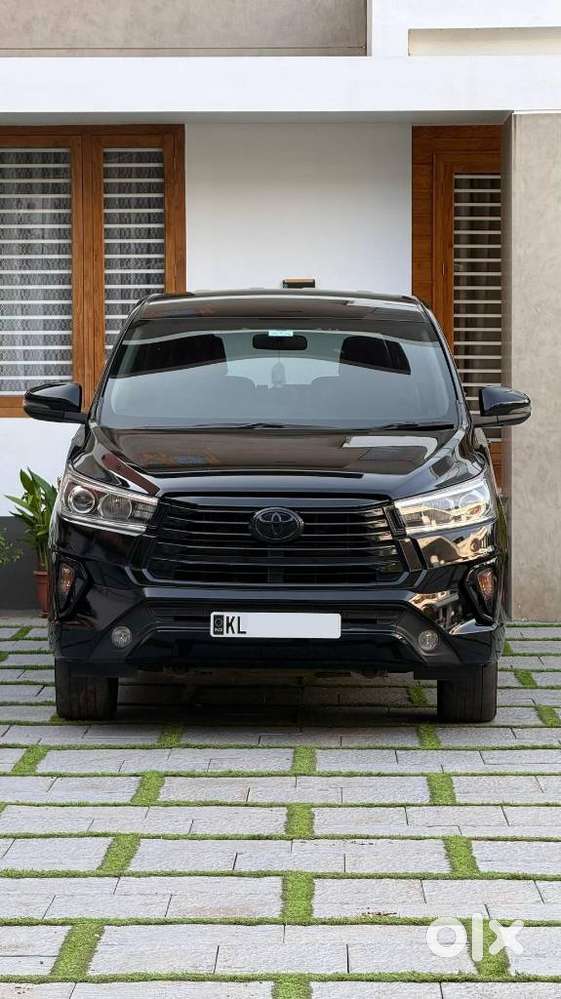 Toyota Innova Crysta [2020-ongoing] 2.4 Gx 7 Str, 2022, Diesel