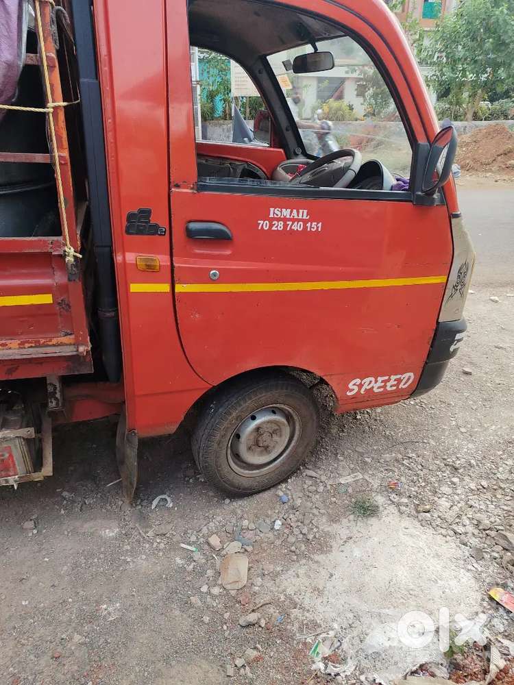 Mahindra Maximo 2012