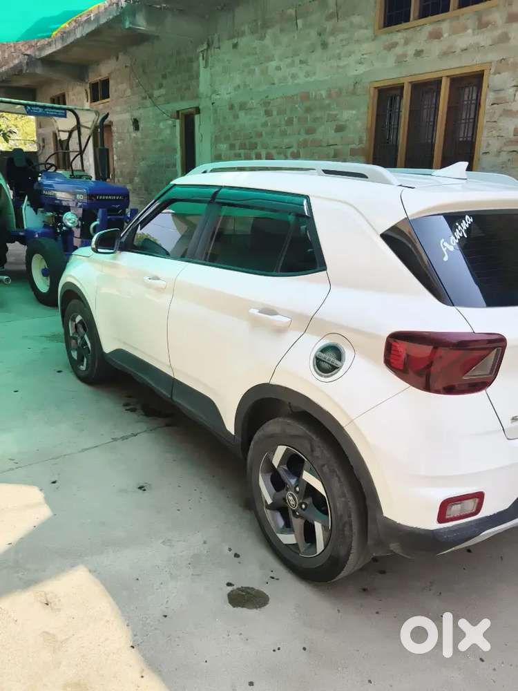 Hyundai Venue 2020 Diesel Well Maintained