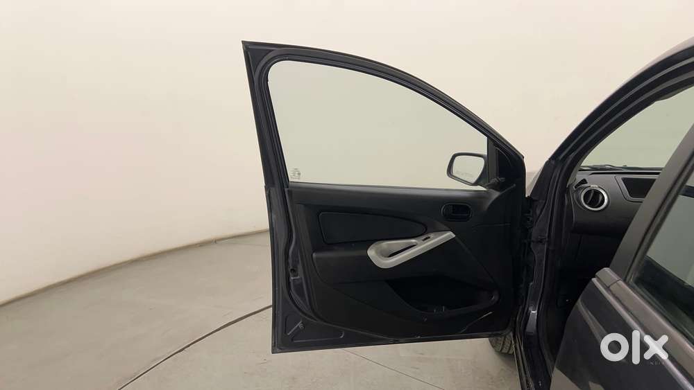 Ford Figo Petrol Zxi, 2012, Petrol