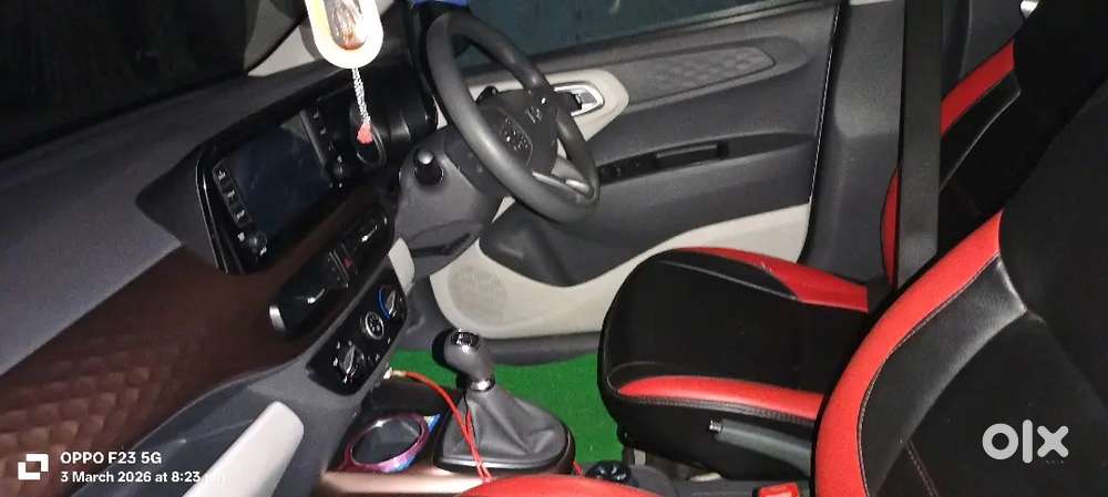 Hyundai Aura 2025 Cng & Hybrids 49500 Km Driven