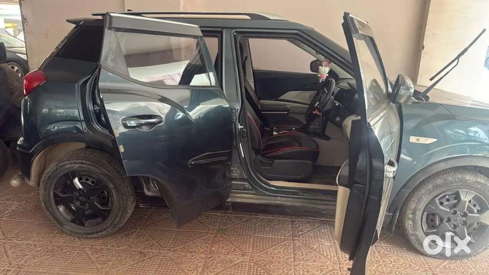 Xuv 300 Aqua Marine Color Converted Into Top Model