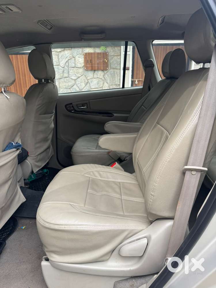 Toyota Innova 2.5 Vx 7s 2014 Model 2nd Owner In Pristine Condition!