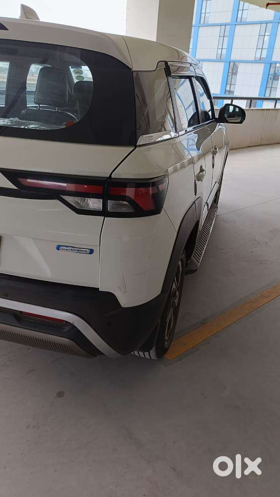 Maruti Suzuki Brezza 1.5 Vxi At Smart Hybrid, 2022, Petrol