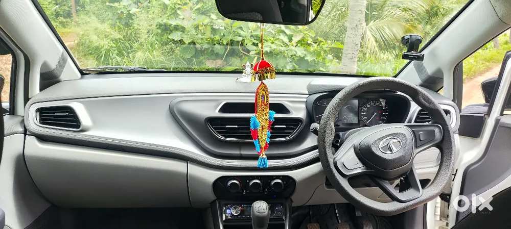 Tata Altroz 1.2 Xe 2020 Petrol Manual