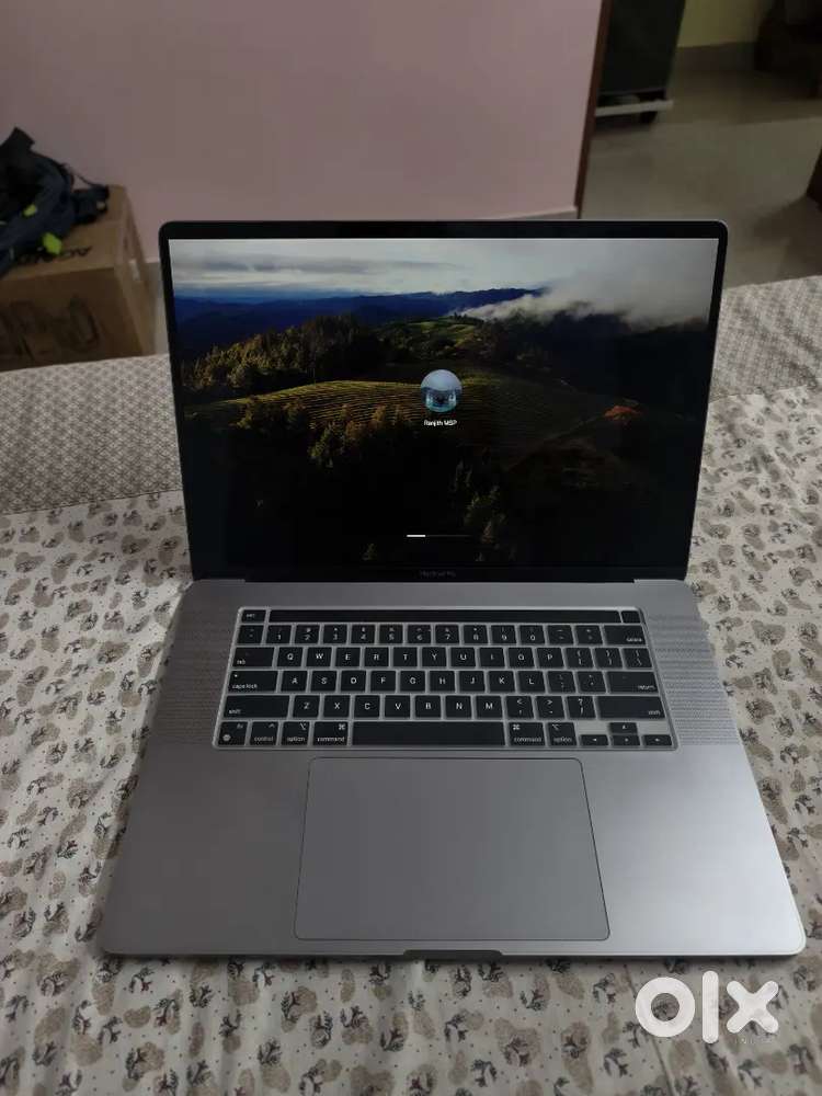 Apple Macbook pro 64 gb ram 8 core Intel i9