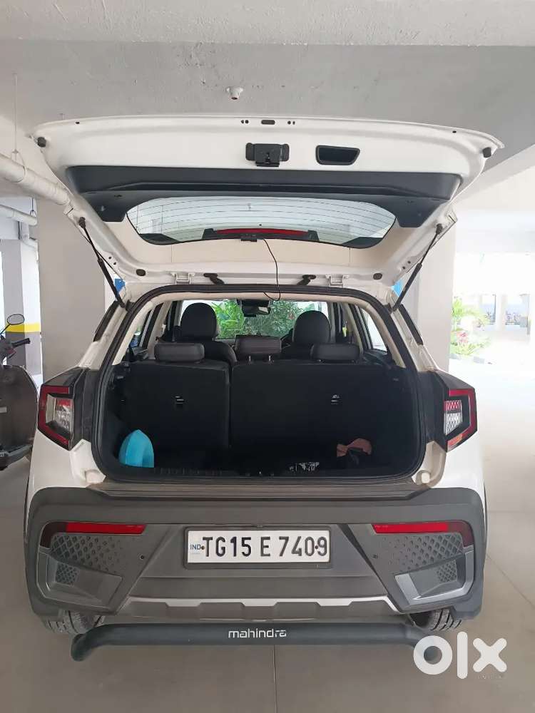 Mahindra Xuv 3xo Petrol 2025