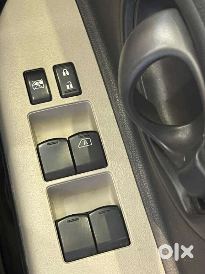 Nissan Micra Active Xv, 2015, Petrol