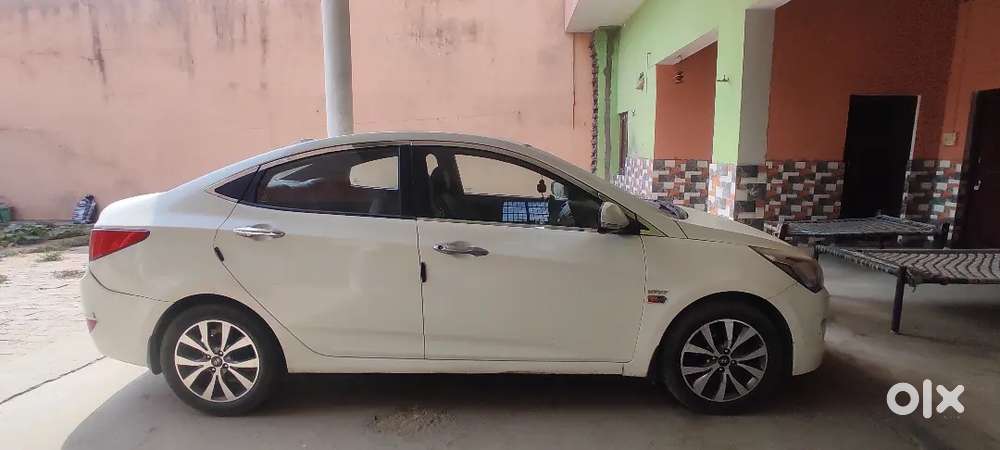 Hyundai Verna 2016