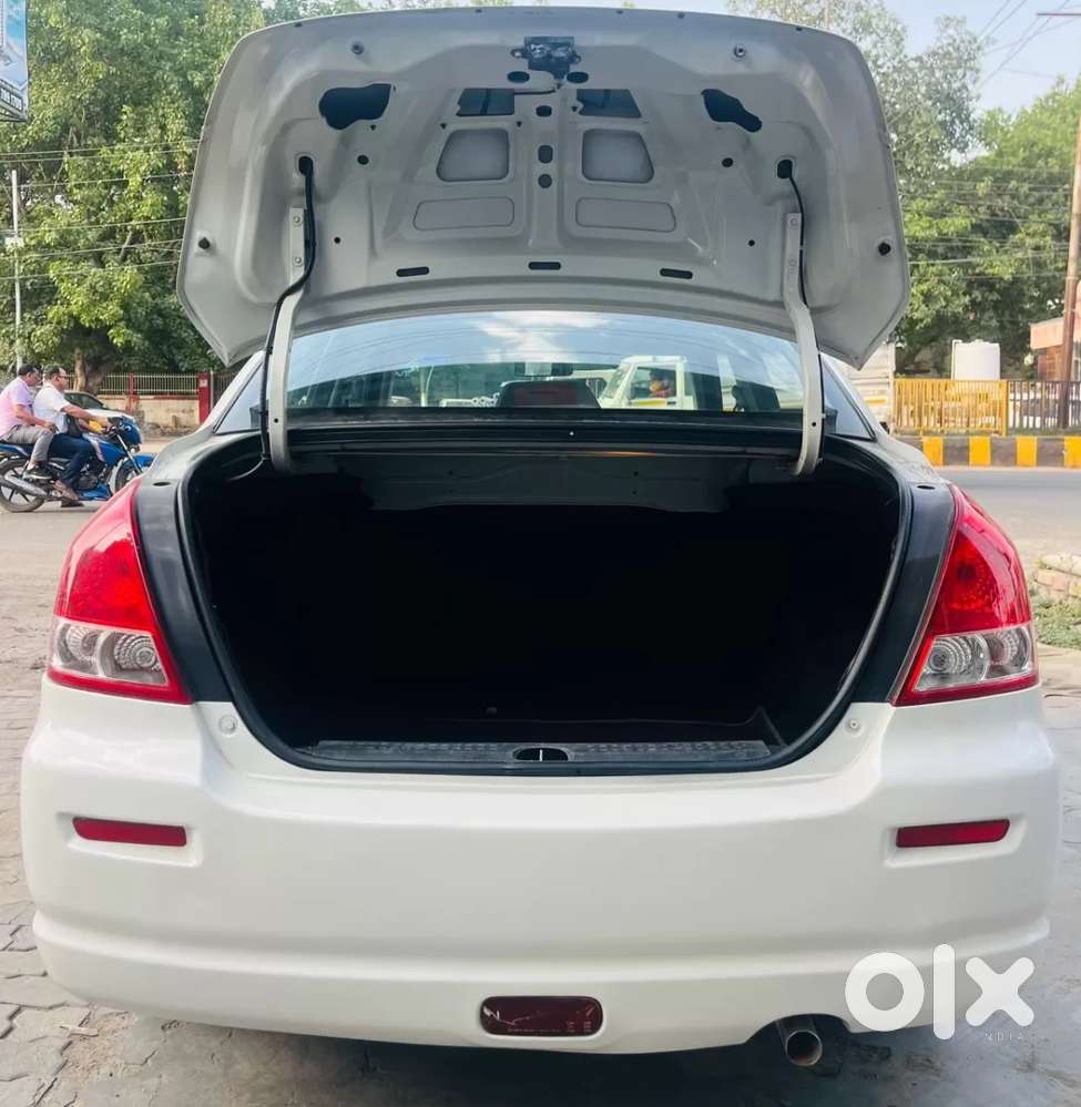 Maruti Suzuki Swift Dzire 1.3 Vxi, 2010, Petrol