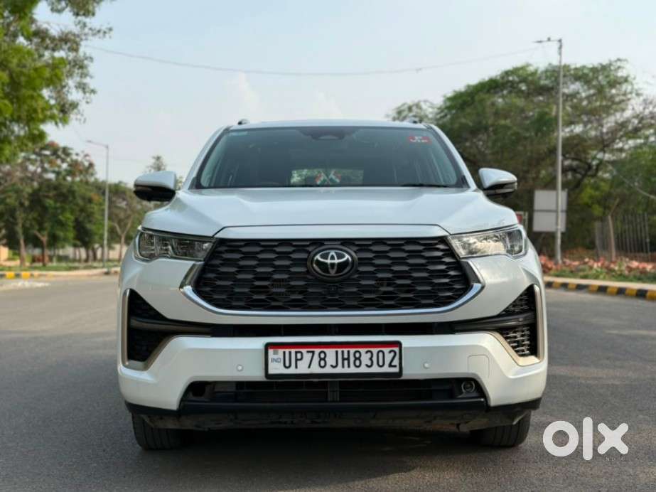 Toyota Innova Hycross 2.0 Zx (o) Hybrid 7 Str, 2025, Petrol
