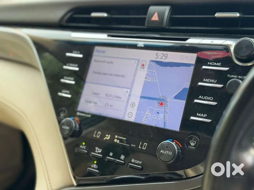 Toyota Camry Hybrid, 2019, Petrol