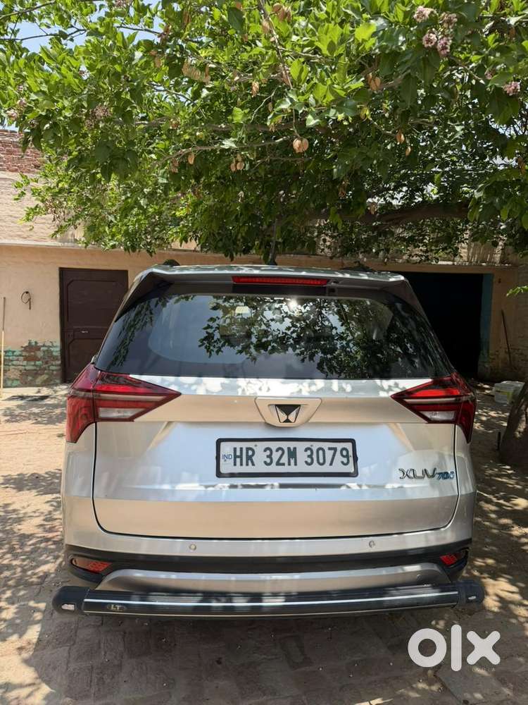 Mahindra Xuv700 2.0 Mx Petrol Mt 5 Str, 2022, Petrol