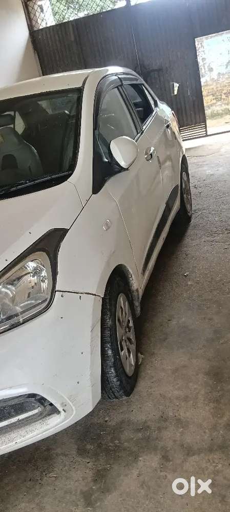 Hyundai Xcent 2015 Car