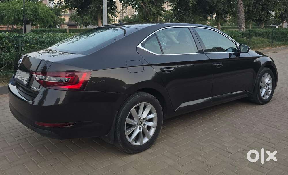 Skoda Superb L&k 2.0 Tdi At, 2017, Diesel