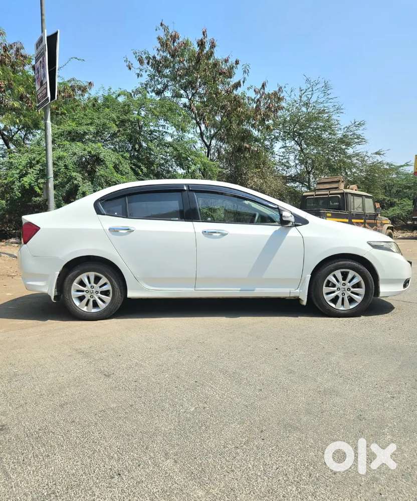 Touch Screen, Reverse Sensors, Chilled Ac, Cruise Control,