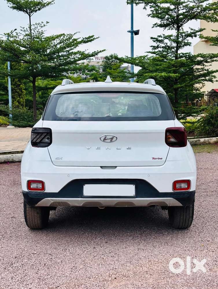 Hyundai Venue 2019 Petrol Well Maintained