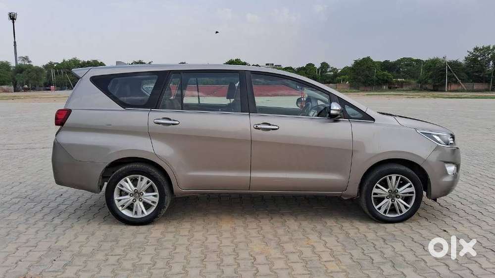 Toyota Innova Crysta 2.7 Zx At, 2016, Petrol