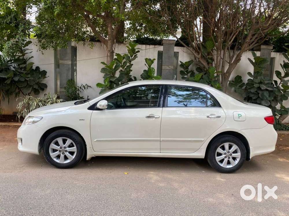 Toyota Corolla Altis G, 2010, Petrol