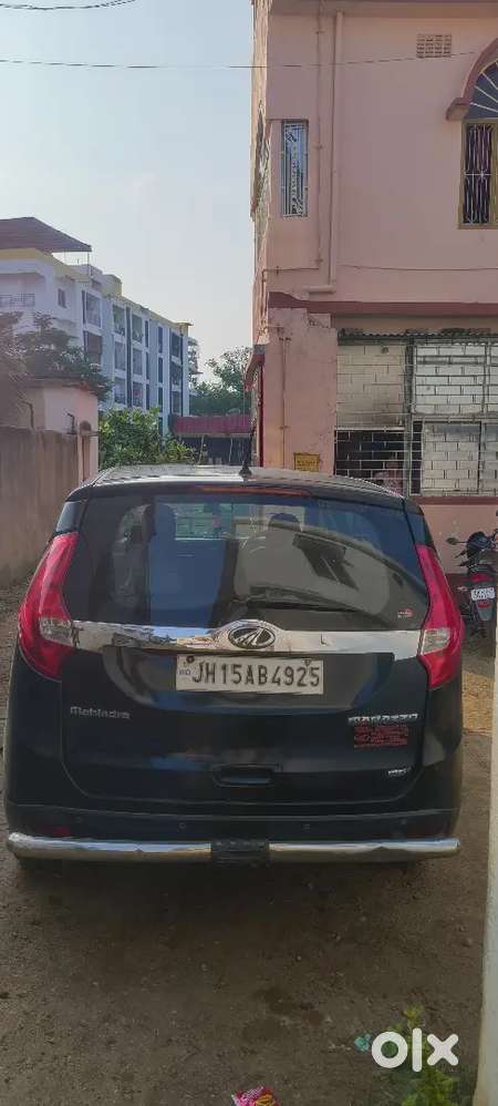 Mahindra Marazzo M6 Plus 2021 Petrol Manual