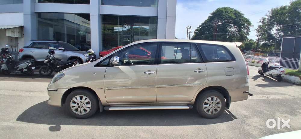 Toyota Innova 2.5 V 7 Str, 2011, Diesel