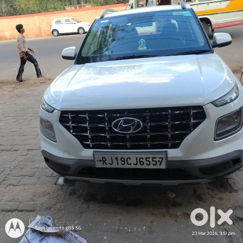 Hyundai Venue 2020 Petrol 68000 Km Driven