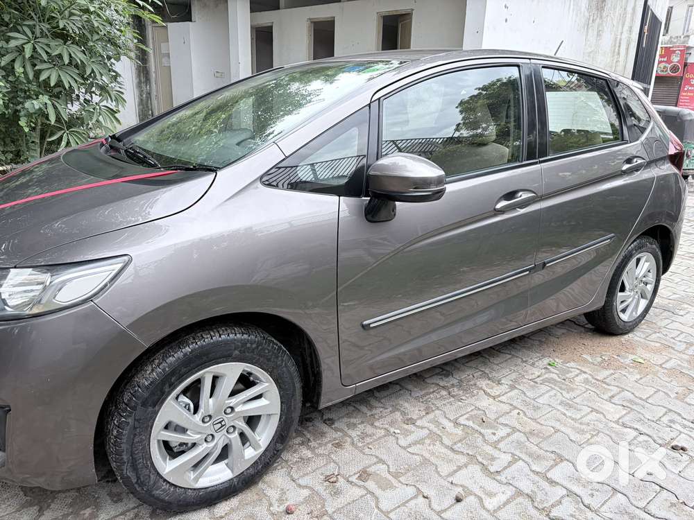 Honda Jazz V Automatic, 2016, Petrol