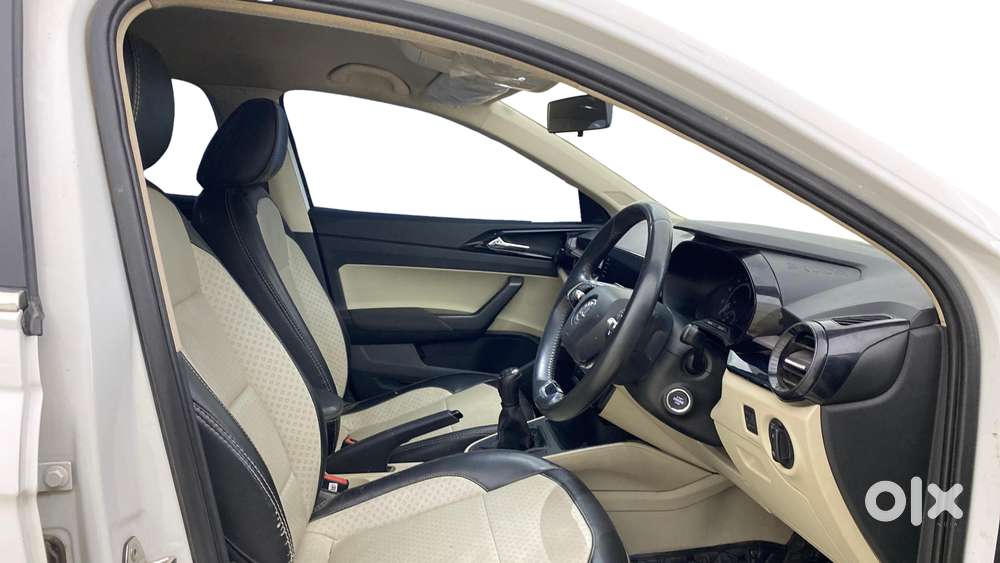 Skoda Slavia 1.0 Ambition Tsi At, 2023, Petrol