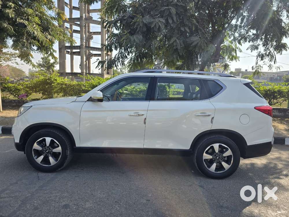 Mahindra Alturas G4 4x2 At, 2019, Diesel