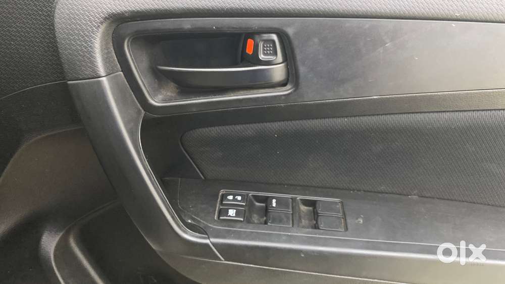 Maruti Suzuki Vitara Brezza 1.5 Vxi At, 2022, Petrol