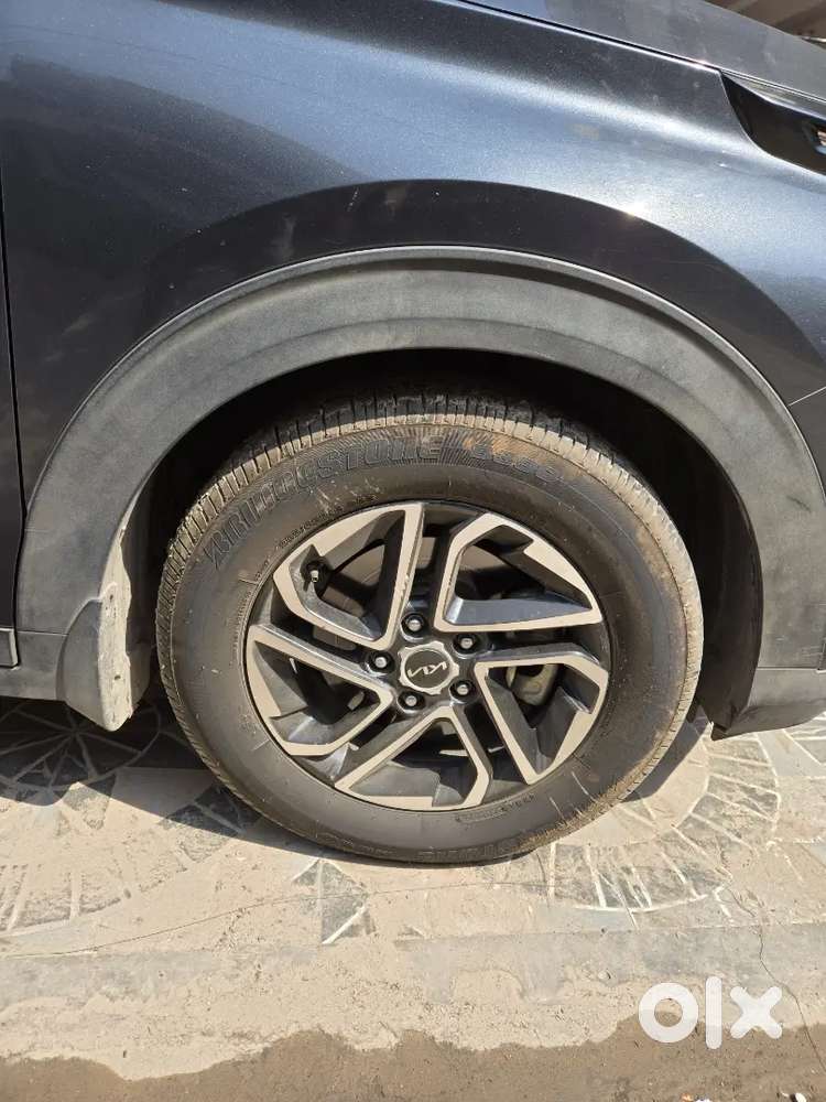 Kia Carens Prestige Plus 2022 Petrol Automatic
