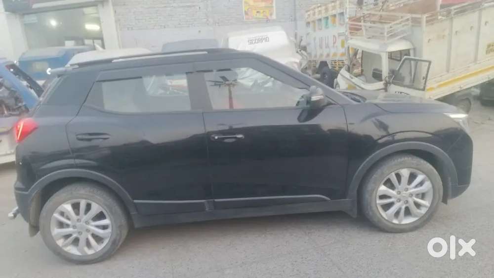Mahindra Xuv300 W8 Dec 2020 Petrol Well Maintained