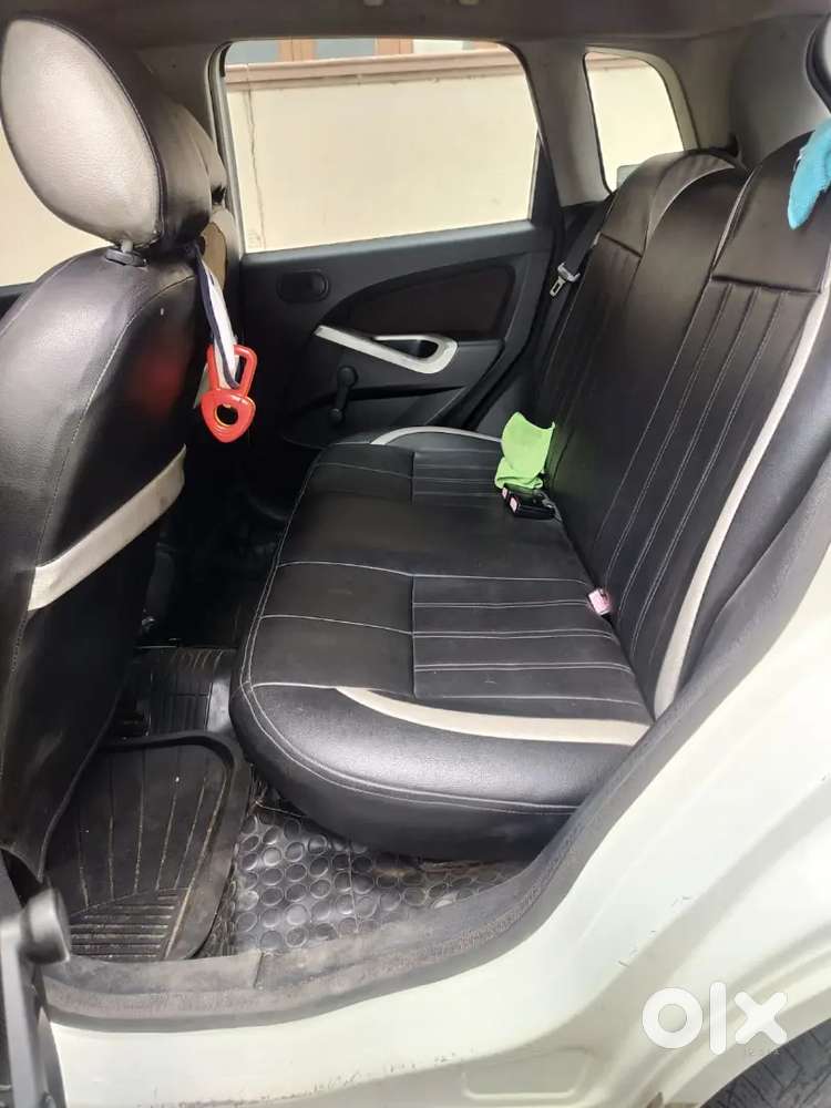 Ford Figo Petrol Zxi 2011