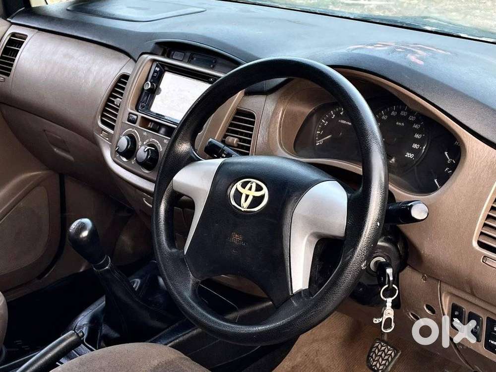 Toyota Innova 2.5 Gx 7 Seater Bs Iv, 2015, Diesel