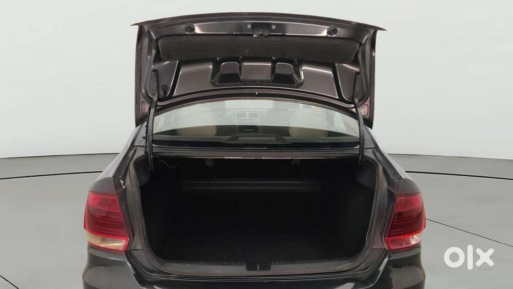 Volkswagen Vento 2013-2015 1.6 Highline, 2016, Petrol